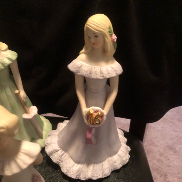 Vintage Age 10 Enesco Growing Up Girls - Blonde figurines - Picture 9 of 10